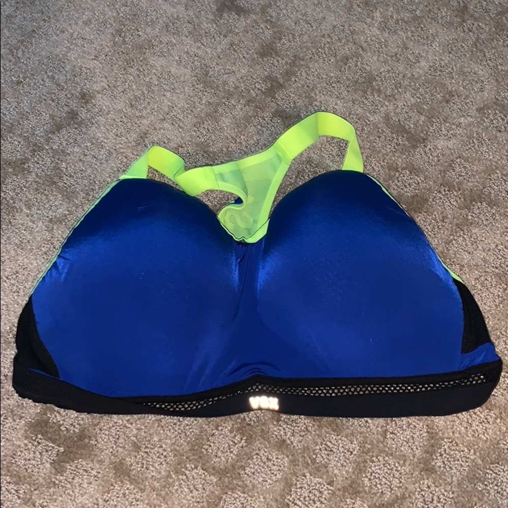 Victoria Secret Sports Bra